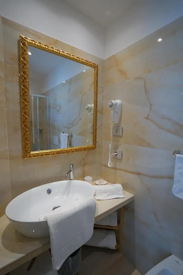 Hotel Villa Fulgida 卡托利卡 3*,  意大利